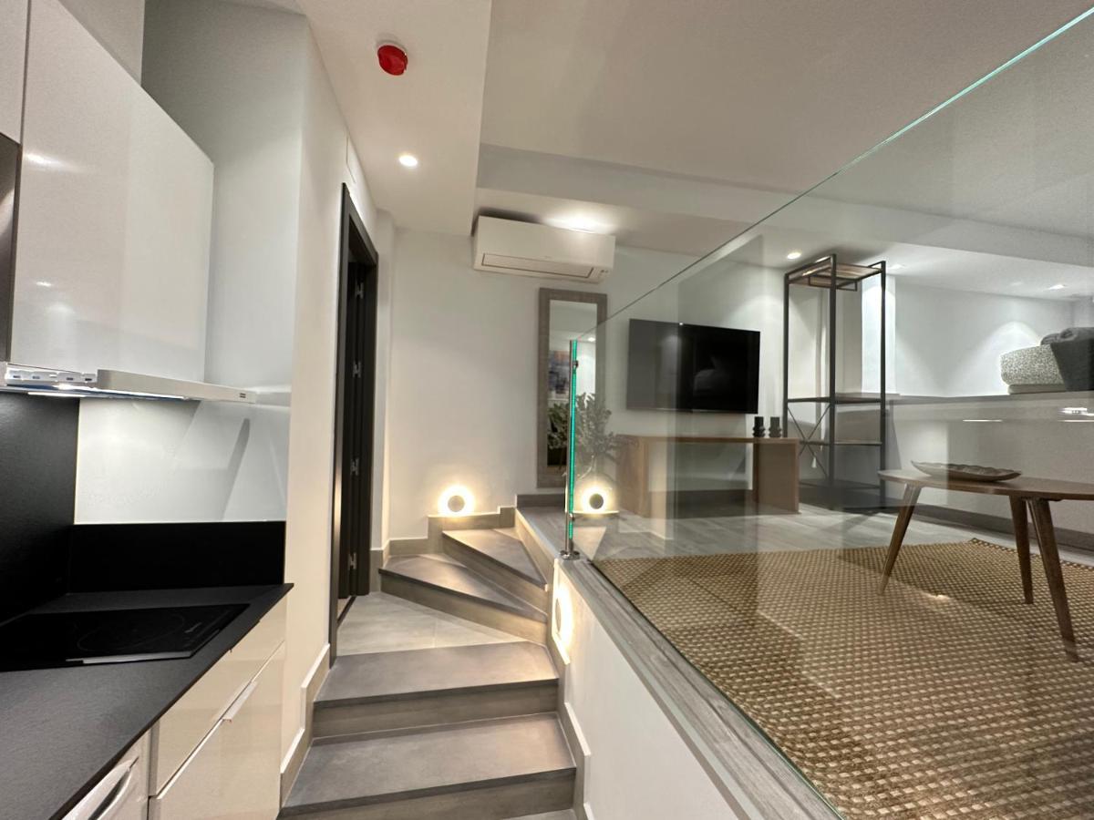 Suites 18 - Hostatel กรานาดา ภายนอก รูปภาพ