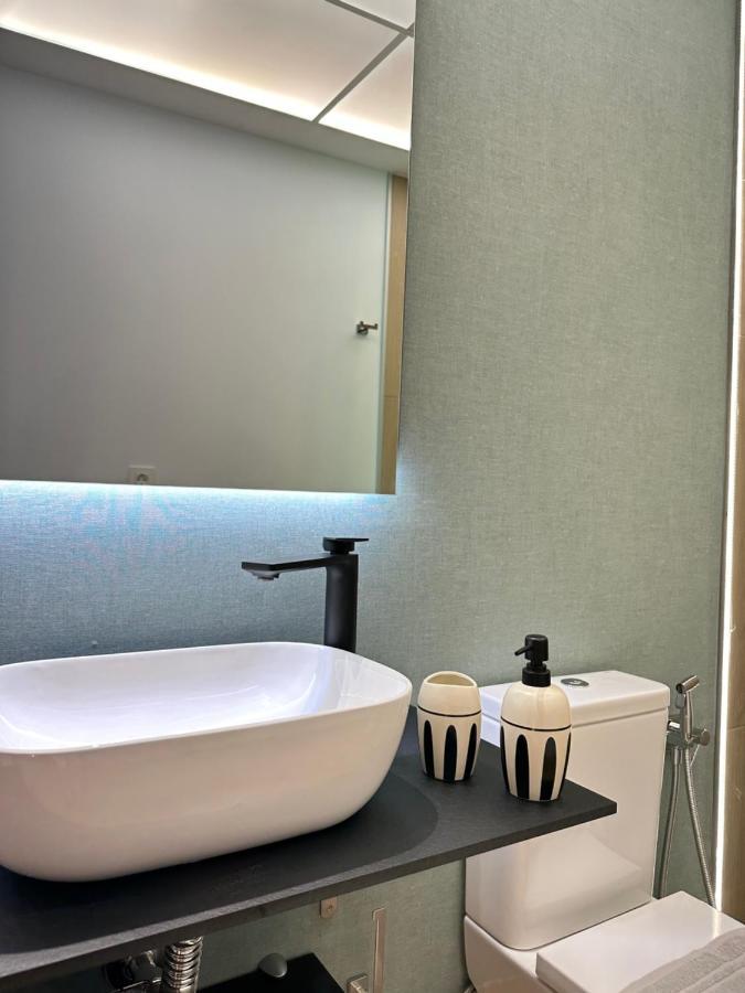 Suites 18 - Hostatel กรานาดา ภายนอก รูปภาพ