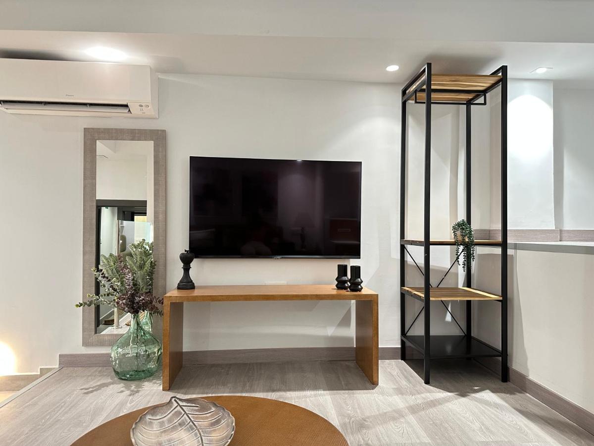 Suites 18 - Hostatel กรานาดา ภายนอก รูปภาพ