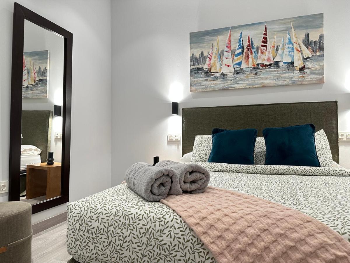 Suites 18 - Hostatel กรานาดา ภายนอก รูปภาพ